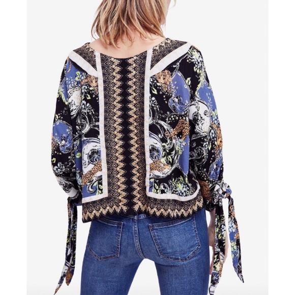 Catch Me If You Can Blouse - Picture 2 of 4